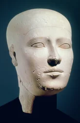 Testa di ritratto dalle tombe della necropoli di Giza, ca. 2600 a.C.